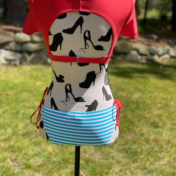 Bathing suit top and bottom target and boxer Joe brand both small. - Picture 9 of 11